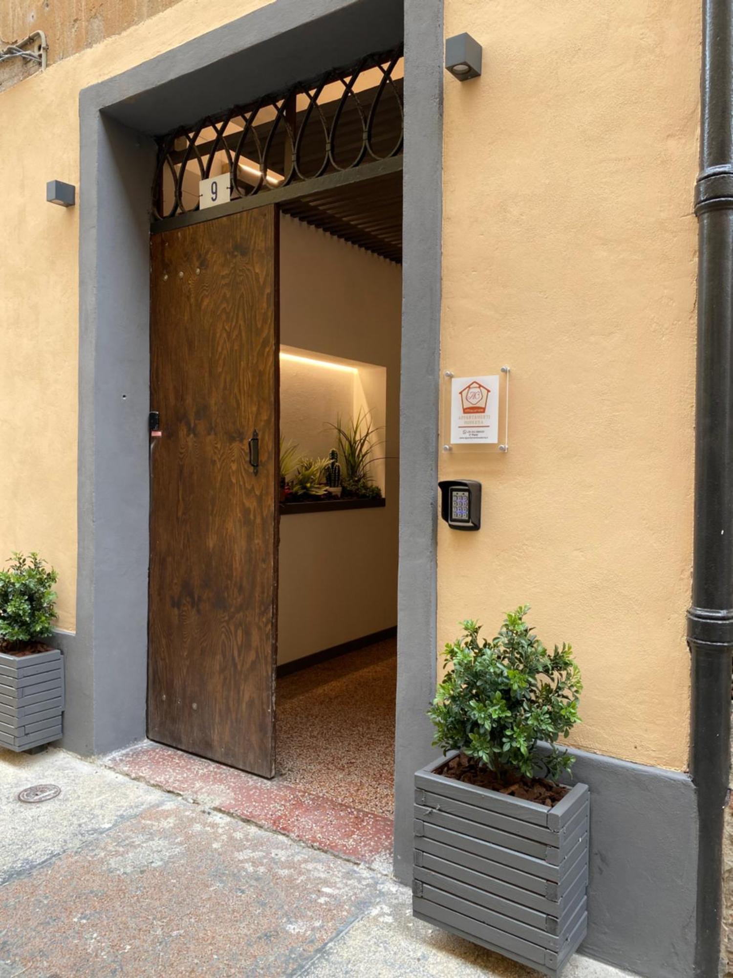 Appartamenti - Moderna - 500M Dal Duomo Modena Exterior photo
